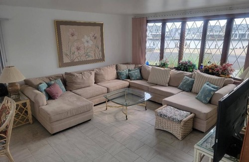 Dover Beaches North House | Chadwick Beach Island 5Br 2 bth Water Front, Spacious Panoramic Bay/water views
