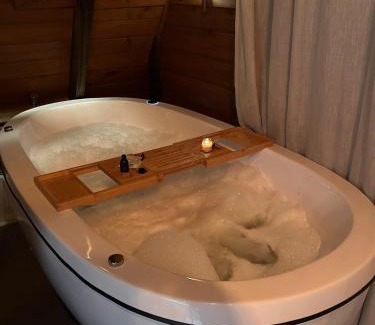 Canelinha Ski Chalet | Chalé Alvorada dos Pássaros