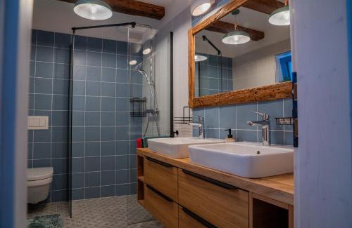Banska Stiavnica House | Chalúpka OPAL a Chalupa ACHAT na lúke LukaHuta ChaletStiavnica Banská Štiavnica na samote - samoobslužný prístup cez PIN-kód NONSTOP