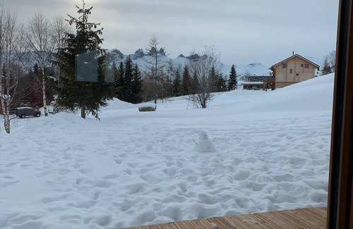 La Toussuire Ski Chalet | Chalet 'La Suite Du Skilodge' with Balcony and Wi-Fi