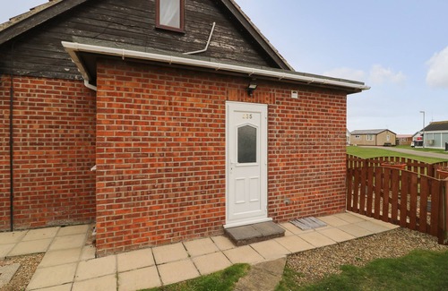 Bridlington Cottage | CHALET 235, pet friendly, country holiday cottage in Bridlington