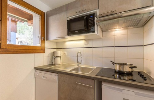 La Salle-les-Alpes Ski Chalet | Chalet, 300m from ski slopes, terrace, parking, tv, 47m², Serre Chevalier