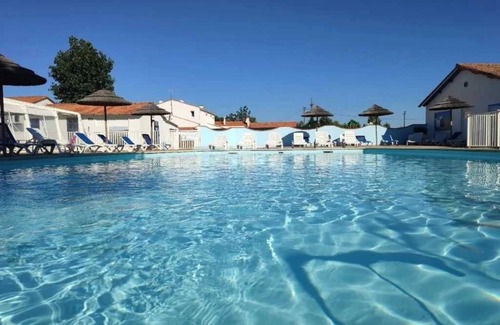 La Faute-sur-Mer Ski Chalet | Chalet 4 étoiles - Piscine - eeheai
