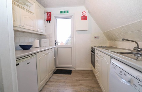 Great Mongeham Cottage | CHALET 58 - THE BEACH HOUSE, family friendly, with pool in Kingsdown