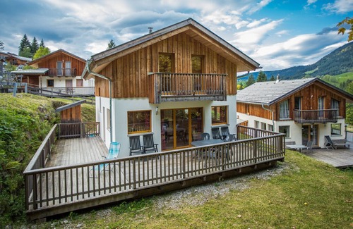 Annaberg im Lammertal Ski Chalet | Chalet # 90 with 4 BR for 9 to 11 people