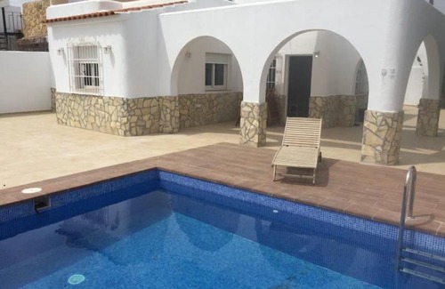 Puerto Rey House | CHALET A 100 M DE LA PLAYA. 933