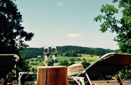 Geiersthal Apartment | "chalet am Wald" - Großes Ferienhaus mit Eigener Sauna und Panoramablick