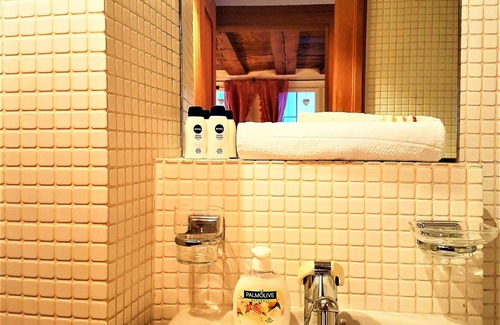 Niederdorf Apartment | CHALET AU SWISS style