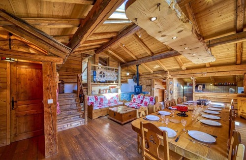 Hauteluce Ski Chalet | Chalet "Beaufortain La Pachna" – Family-Friendly Retreat with Garden and Parking