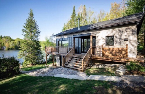 Chertsey Cabin | * Chalet Beaulac - Bord de l'eau -Petfriendly ($)