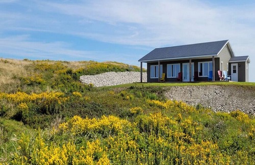 Yarmouth House | Chalet By The Sea
