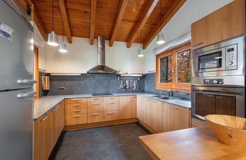 Campelles Ski Chalet | Chalet 'Casa Perecampelles -Vall De Núria-' with Mountain View, Private Terrace and Wi-Fi