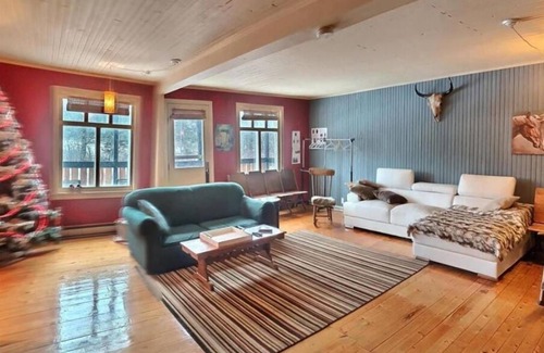 La Mitis Ski Chalet | Chalet Chez Frid