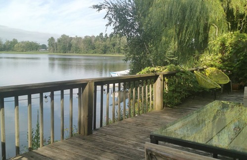 Pincourt Ski Chalet | Chalet Chaleureux Sur Le Bord De L'eau Naviguable