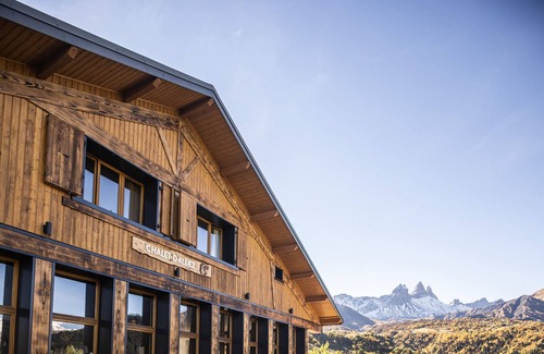 Albiez-Montrond Ski Chalet | Chalet D'albiez with Mountain View, Private Terrace and Wi-Fi