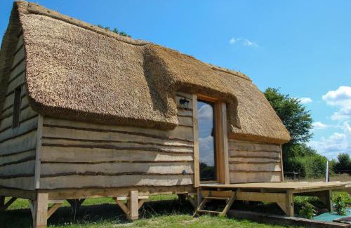 Saint-Germain-d'Aunay Resort | Chalet David Hockney