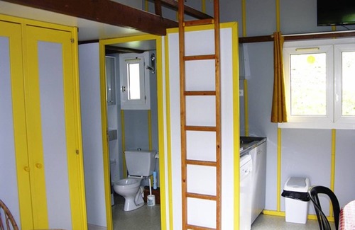 Clairvaux-d'Aveyron Ski Chalet | Chalet Fugue Issalen