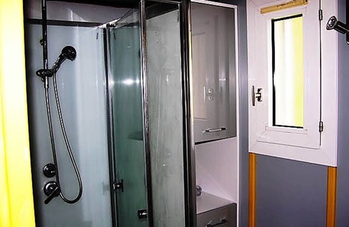 Clairvaux-d'Aveyron Ski Chalet | Chalet Fugue Issalen