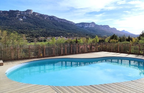 Rouffiac-des-Corbieres Ski Chalet | Chalet 'Gites Les Casots' with Shared Pool, Private Terrace and Air Conditioning