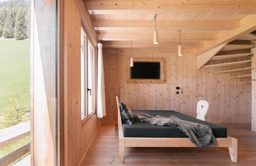 Valle di Casies Apartment | Chalet 'Groudo Michl 4' with Mountain View, Shared Terrace and Wi-Fi