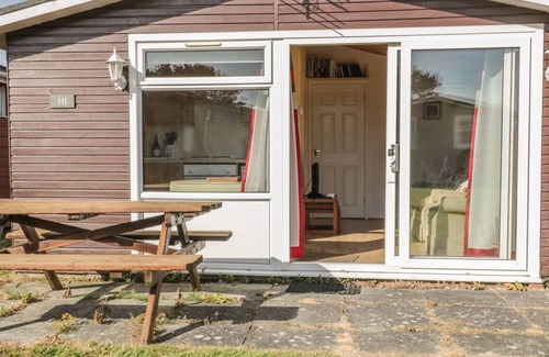 Padstow Ski Chalet | CHALET H1, family friendly in St Merryn