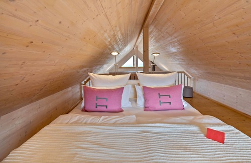 Mulverstedt Ski Chalet | Chalet 'Hainichhöfe 9' with Shared Terrace and Shared Garden