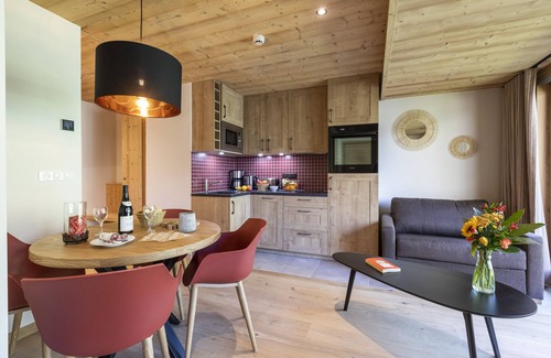 Val-d'Isere Apartment | Chalet Hôtelier 4* Les Équinoxes- Apt 41m² at the foot of the slopes - Swimming pool & Spa