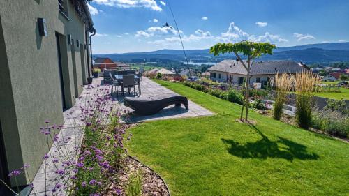 Karlovy Dvory Apartment | CHALET HOUBOVÝ VRCH