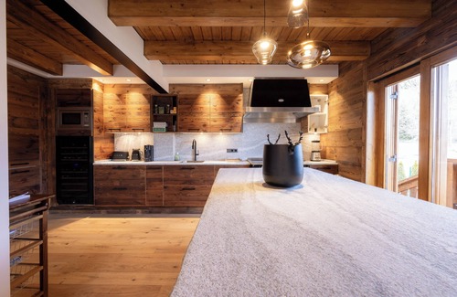Saint-Etienne-de-Tinee Ski Chalet | Chalet in Auron, 50m from the Riou ski lifts