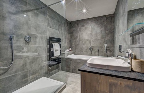 Meribel Village Ski Chalet | Chalet Iamato