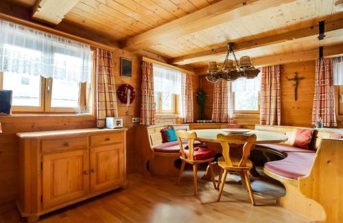 Oberhausen House | Chalet in Jochberg near Thurn Pass Skiing