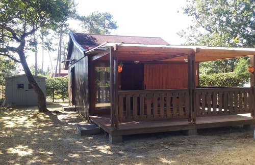 Soulac-sur-Mer Ski Chalet | Chalet in PRL in Amélie in the heart of the forest 1km from the beach