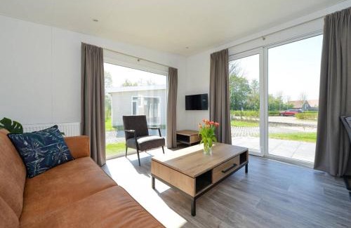 Heinkenszand Ski Chalet | Chalet in Zeeland near Stelleplas Pond, cleaning included