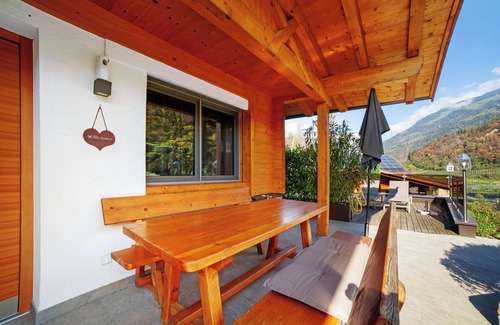 Rifiano House | Chalet 'Jasmin' with Mountain View, Shared Pool and Wi-Fi