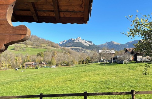 Bernex Ski Chalet | Chalet l'Edelweiss, calm and serenity 5 minutes from the ski slopes