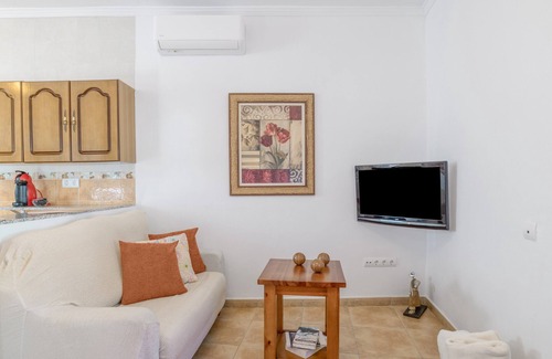 Montecorto Ski Chalet | Chalet 'La Acequia' with Shared Terrace