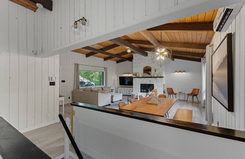 Mont-Tremblant Apartment | Chalet Le Benjamin 4BDR - Pool - Jacuzzi