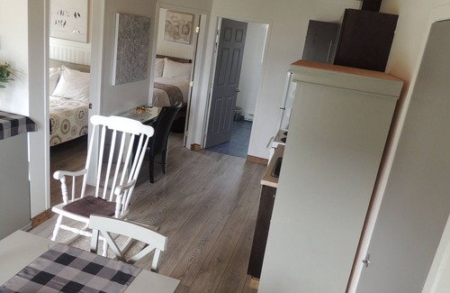 Larouche Ski Chalet | Chalet Le Kim on the edge of the lake