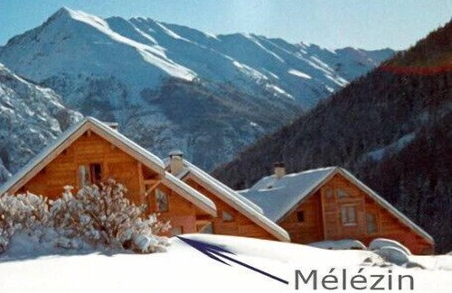 Nevache Ski Chalet | Chalet Le Mélézin hameau des Chazals Nevache Hautes Alpes