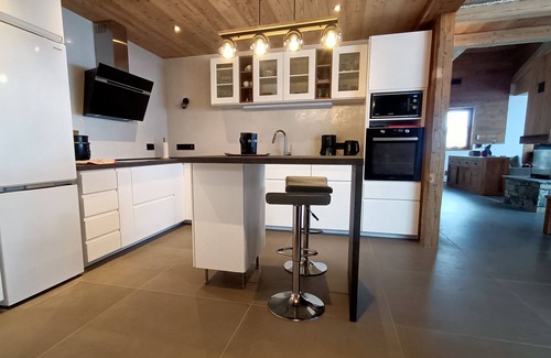 Bonneval-sur-Arc Ski Chalet | Chalet le Mont Seti at 1800 m altitude, 2 steps from the ski slopes!