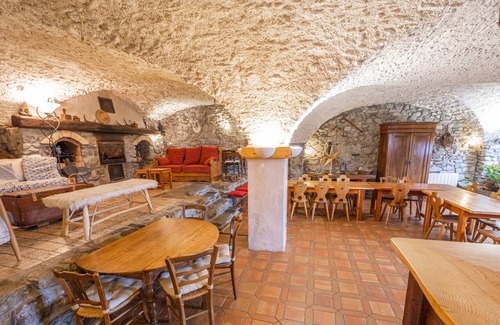 Oz Ski Chalet | Chalet Le Sardonnier , comfortable accommodation for up to 15 people