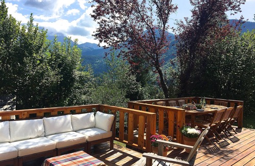Servoz Ski Chalet | Chalet les Combes - stunning views of Mt Blanc