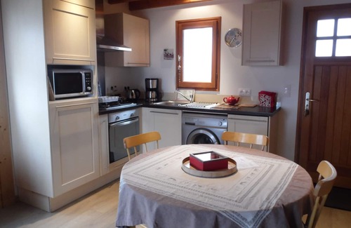 Saint-Genes-Champespe Ski Chalet | Chalet 'Les Clarines' - Peace and relaxation guaranteed!