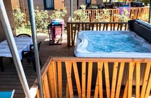 Lourmarin Ski Chalet | Chalet Luberon - 35m2 - 2 bedrooms + Jacuzzi 4 people