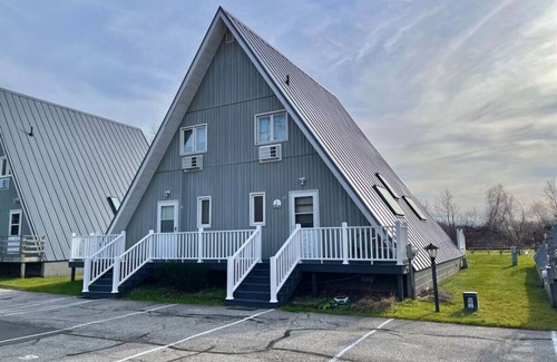 Stevensville House | Chalet on the Lake 57 w/Beach Access, Pools, Sport Courts, Fishing Pond & more!