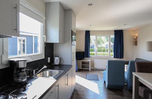 Lathum Ski Chalet | Chalet on the recreational lake and the Veluwe