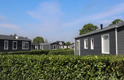 Lathum Ski Chalet | Chalet on the recreational lake and the Veluwe