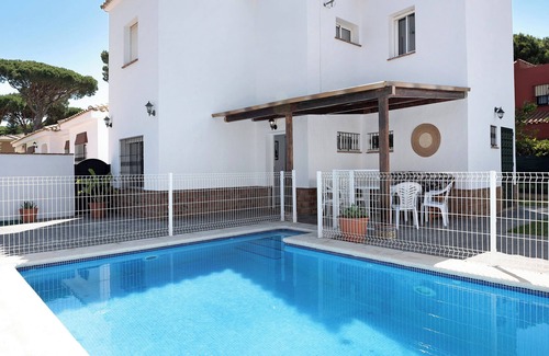 Cabo Roche House | Chalet 'Poniente' with Pool and Garden