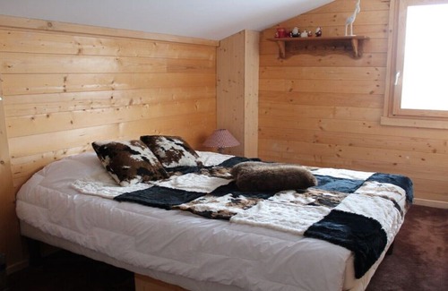 Le Praz de Lys Ski Chalet | Chalet Praz de Lys sleeps 17 on the slopes