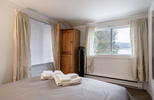 Baie-St-Paul Cottage | Chalet rustique avec VUE et SPA